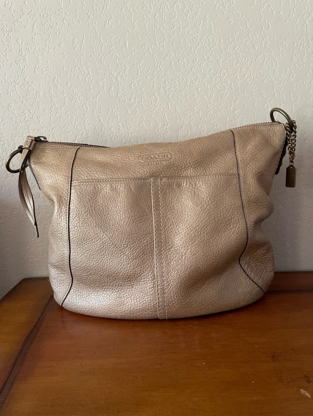 Vtg Coach Hobo Bag Purse Metallic Gold Leather Pebble